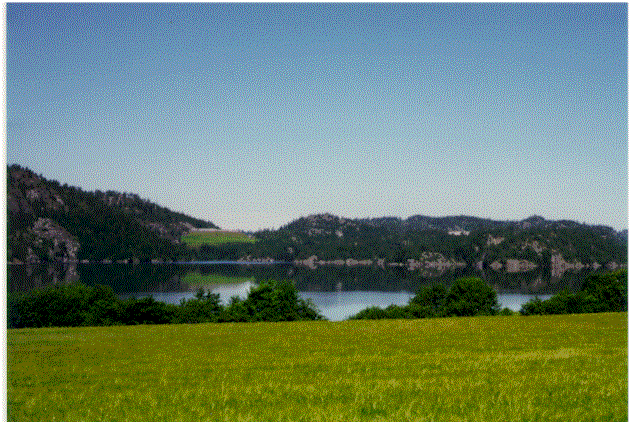 cs_99_04.gif (84227 bytes)