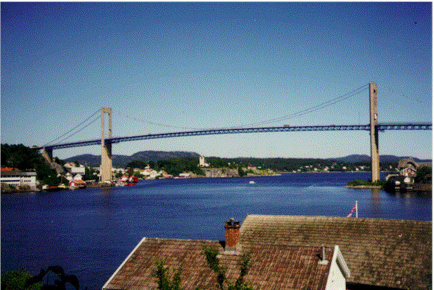 cs_99_06.gif (104038 bytes)